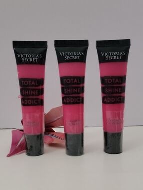 3 pk VICTORIA'S SECRET TOTAL SHINE ADDICT Flavored Lip Gloss 0.46 oz LOVE BERRY